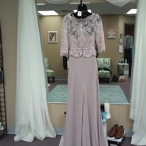 Special occasion dress - Picture 4 of 4